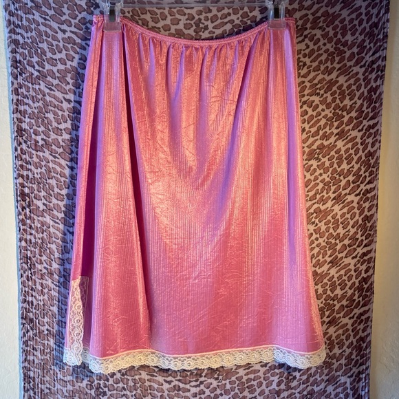 Pink slip skirt - Picture 2 of 4